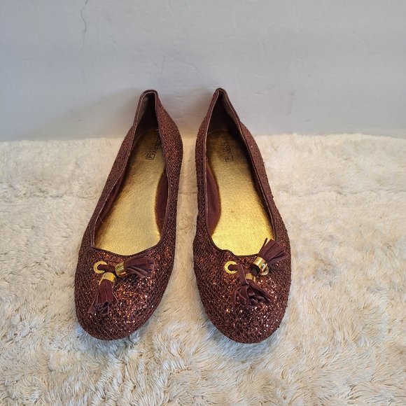 Sperry Flats - Picture 1 of 7